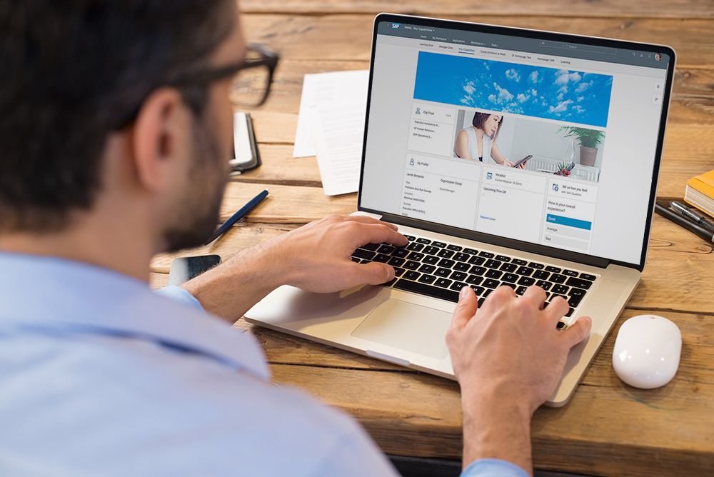 Foster engagement and productivity in the hybrid workplace